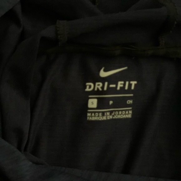 Nike Dri-fit made by Jordan. - Picture 7 of 7